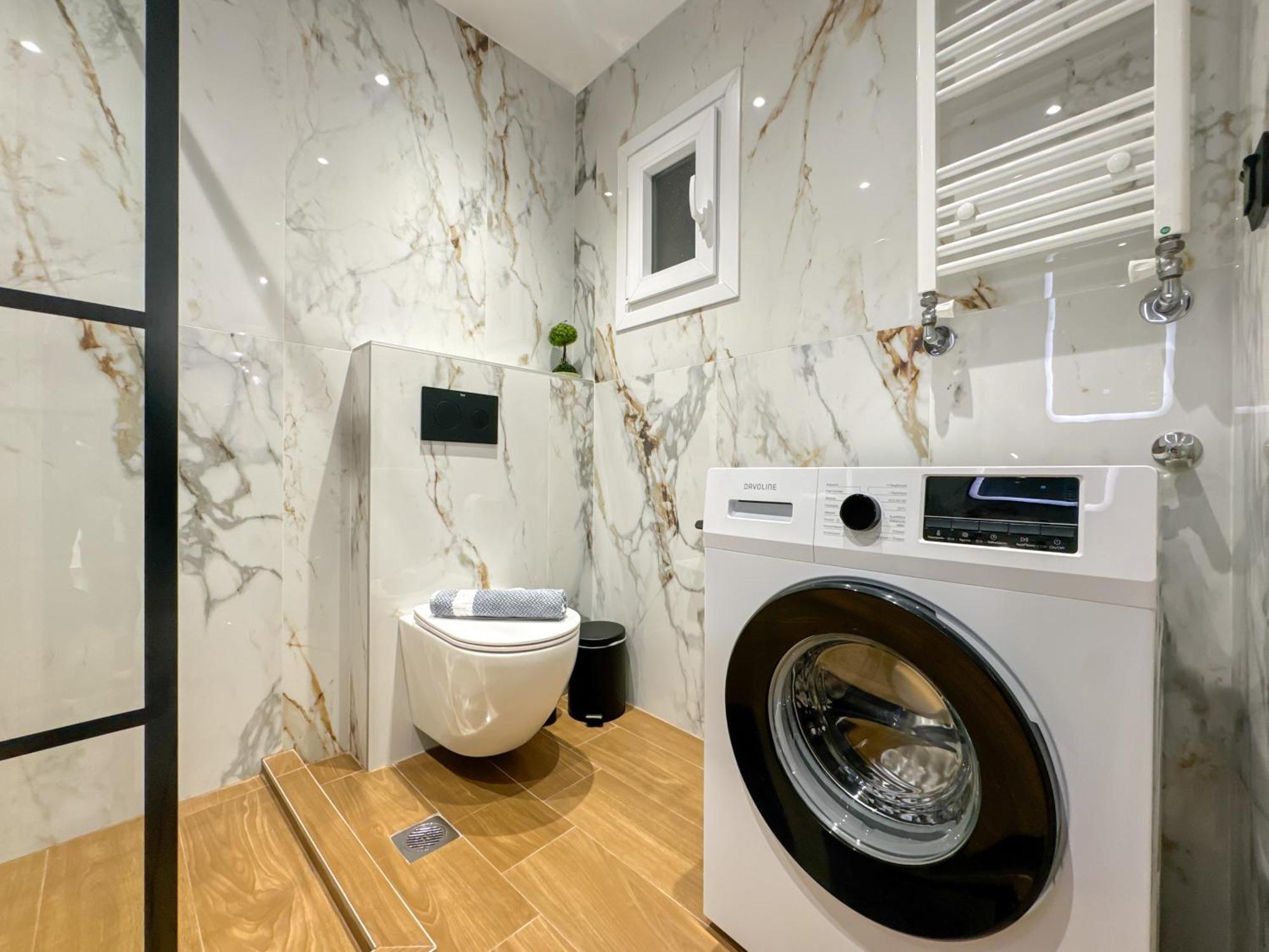 Luxury Downtown Apartment D1 เทสซาโลนิกิ ภายนอก รูปภาพ